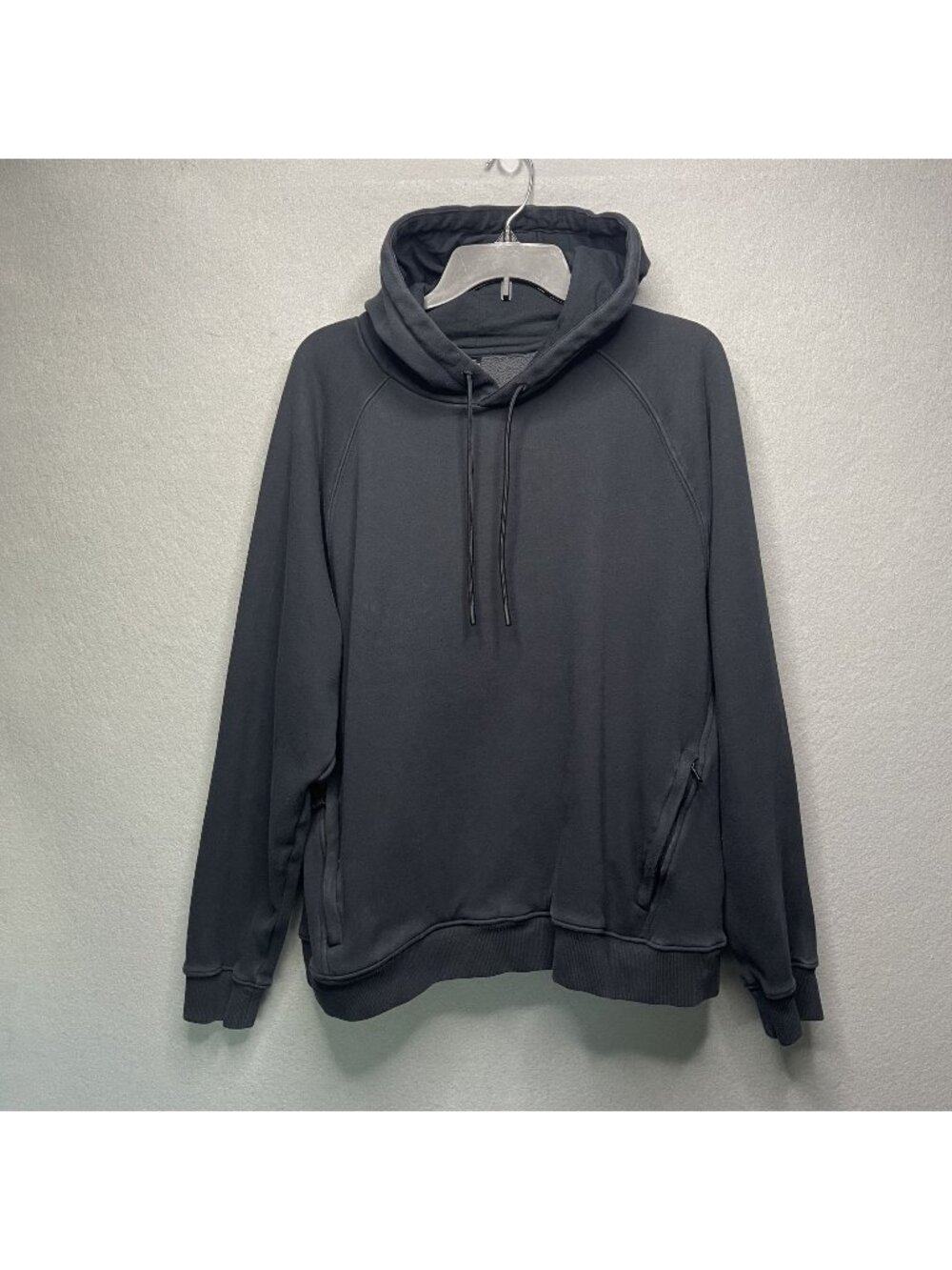 Fabletics Black Pullover Hoodie With Zippered Pockets XL